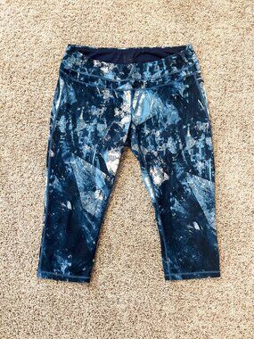 Lucy Active Blue Abstract Print Crop Leggings Size 1X Workout Yoga Activewear